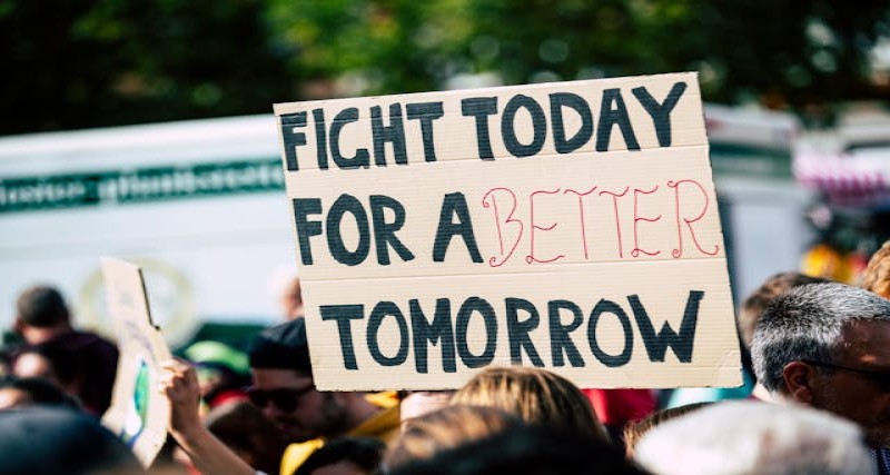The Impact of Societal Change: Political Animosity, Economic Uncertainty, and Identity Confusion on Mental Health Presentations